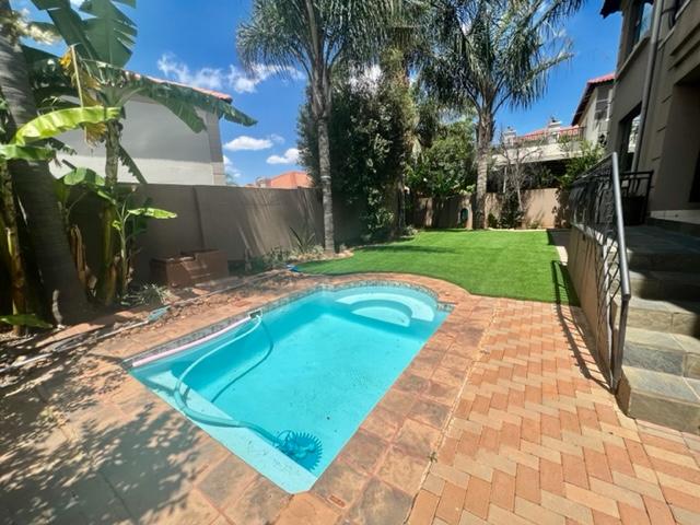 To Let 3 Bedroom Property for Rent in Ruimsig Gauteng