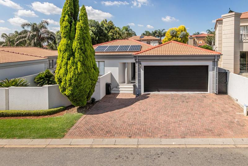 3 Bedroom Property for Sale in Ruimsig Gauteng