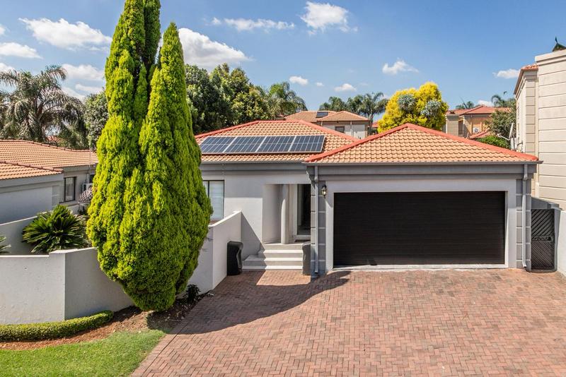 3 Bedroom Property for Sale in Ruimsig Gauteng