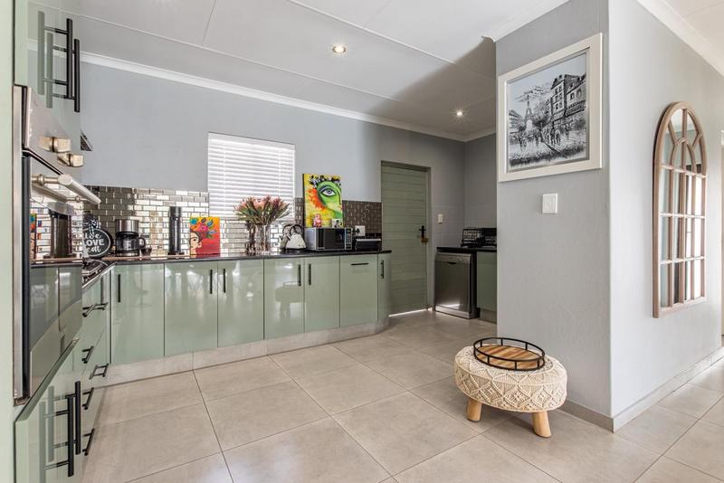 3 Bedroom Property for Sale in Ruimsig Gauteng