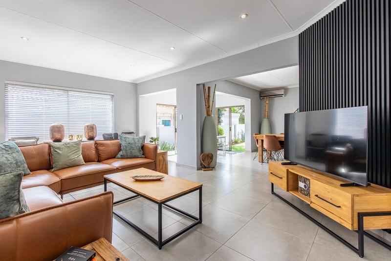 3 Bedroom Property for Sale in Ruimsig Gauteng