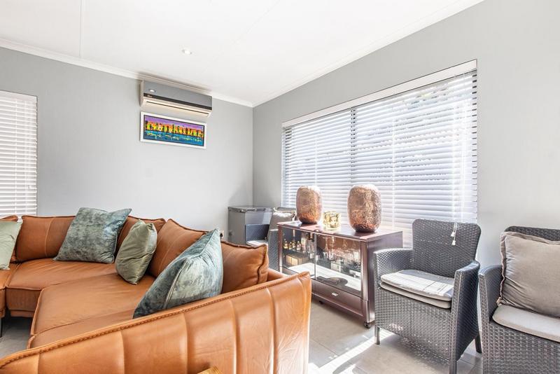 3 Bedroom Property for Sale in Ruimsig Gauteng