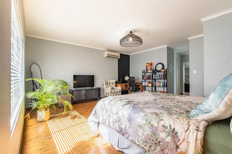 3 Bedroom Property for Sale in Ruimsig Gauteng