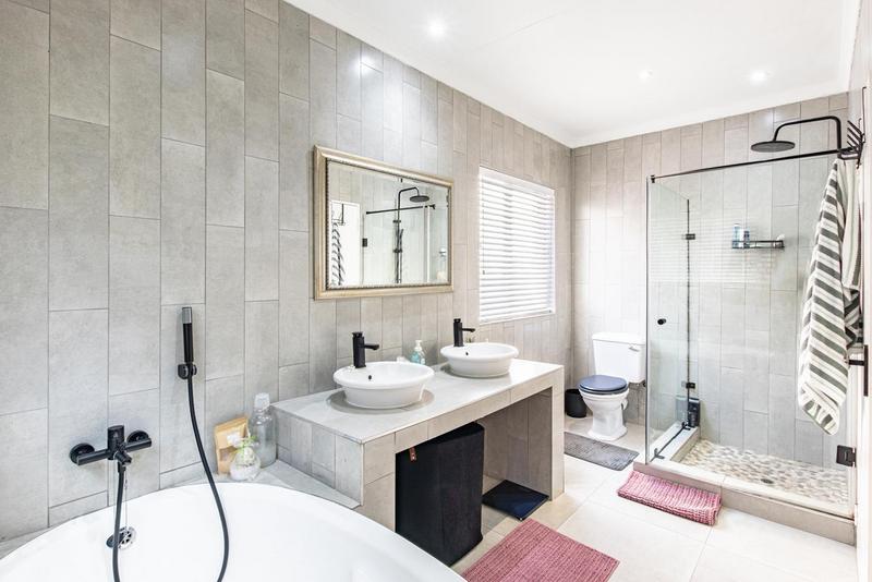 3 Bedroom Property for Sale in Ruimsig Gauteng