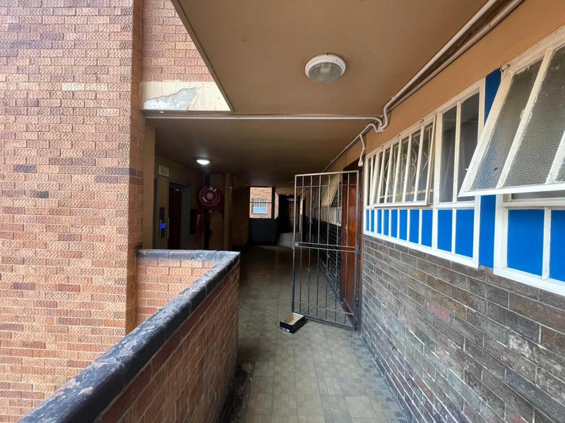 2 Bedroom Property for Sale in Braamfontein Gauteng