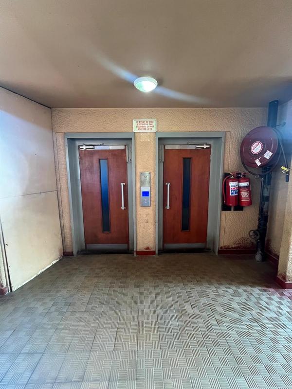 1 Bedroom Property for Sale in Braamfontein Gauteng