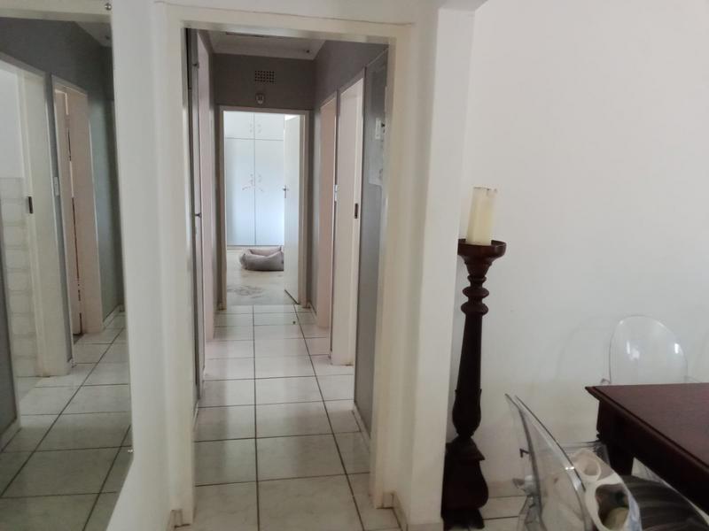 3 Bedroom Property for Sale in Helderkruin Gauteng