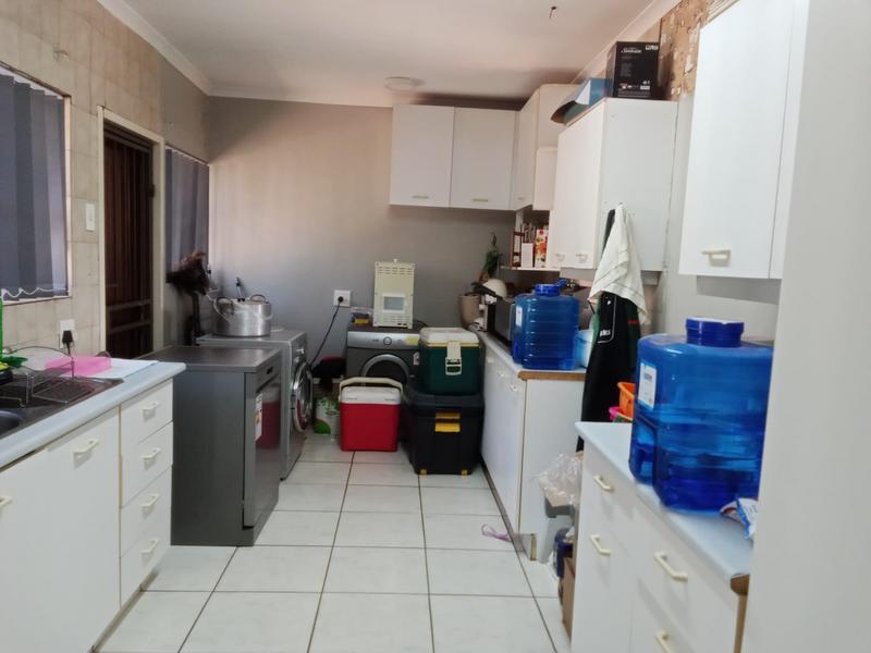 3 Bedroom Property for Sale in Helderkruin Gauteng