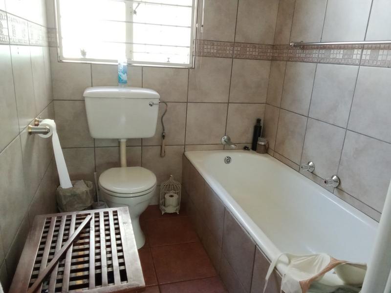 3 Bedroom Property for Sale in Helderkruin Gauteng