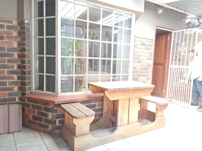 3 Bedroom Property for Sale in Helderkruin Gauteng