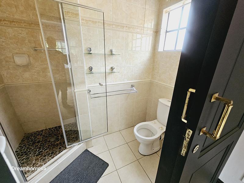 To Let 5 Bedroom Property for Rent in Houghton Estate Gauteng