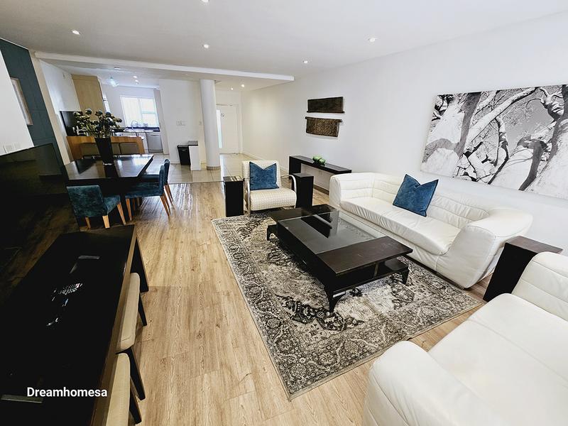 To Let 3 Bedroom Property for Rent in Benmore Gauteng