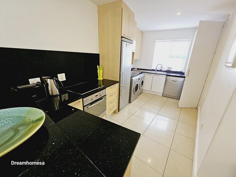 To Let 3 Bedroom Property for Rent in Benmore Gauteng