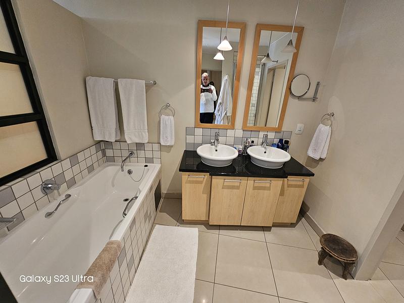 To Let 3 Bedroom Property for Rent in Benmore Gauteng