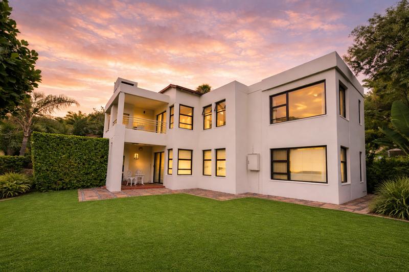 To Let 2 Bedroom Property for Rent in Waterkloof A H Gauteng