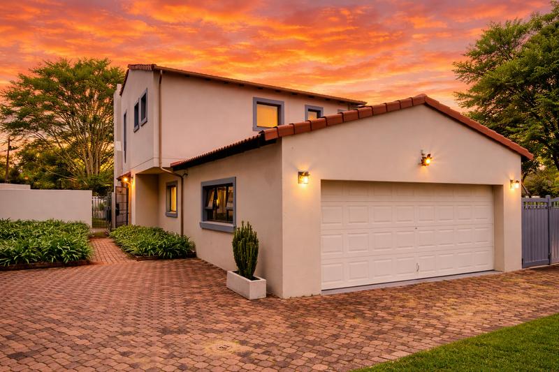 To Let 5 Bedroom Property for Rent in Waterkloof Ridge Gauteng