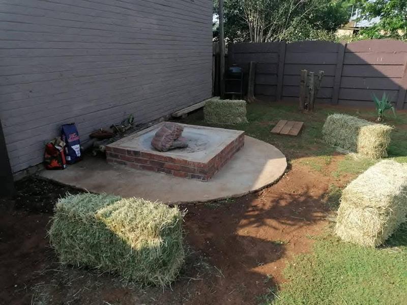 To Let 2 Bedroom Property for Rent in Rothdene Gauteng