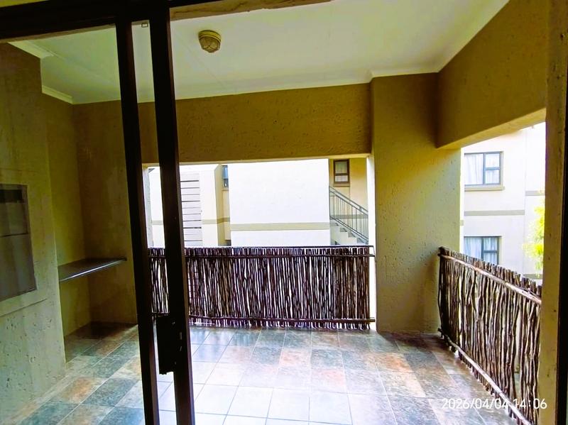 To Let 2 Bedroom Property for Rent in Lonehill Gauteng