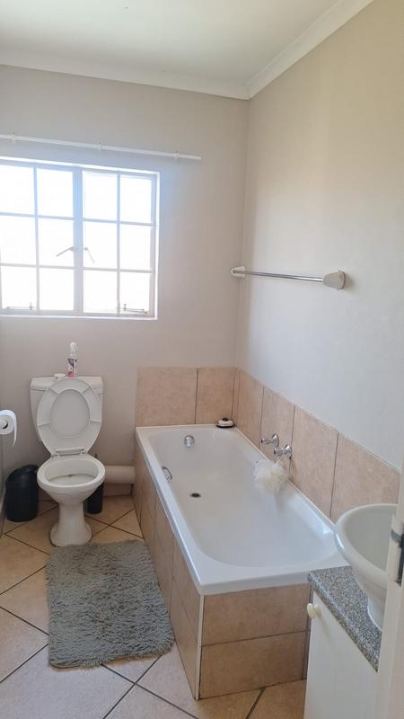 2 Bedroom Property for Sale in Noordheuwel Gauteng