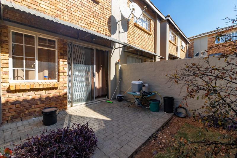 To Let 2 Bedroom Property for Rent in Birchleigh Gauteng
