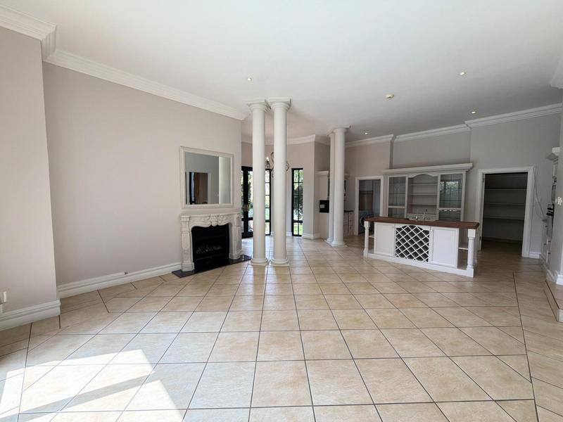 To Let 4 Bedroom Property for Rent in Dainfern Golf Estate Gauteng