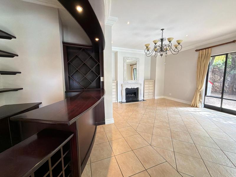 To Let 4 Bedroom Property for Rent in Dainfern Golf Estate Gauteng