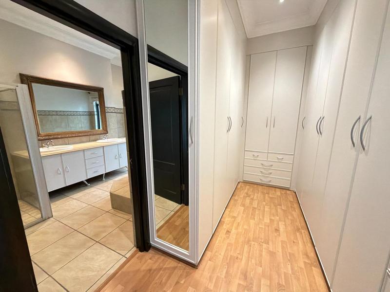 To Let 4 Bedroom Property for Rent in Dainfern Golf Estate Gauteng