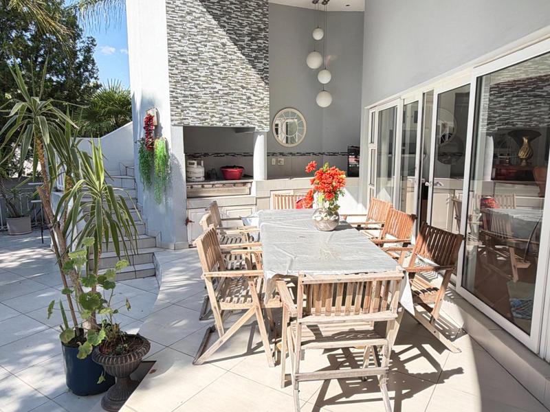 4 Bedroom Property for Sale in Dainfern Golf Estate Gauteng