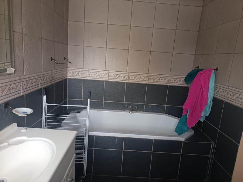 To Let 1 Bedroom Property for Rent in Wierda Park Gauteng