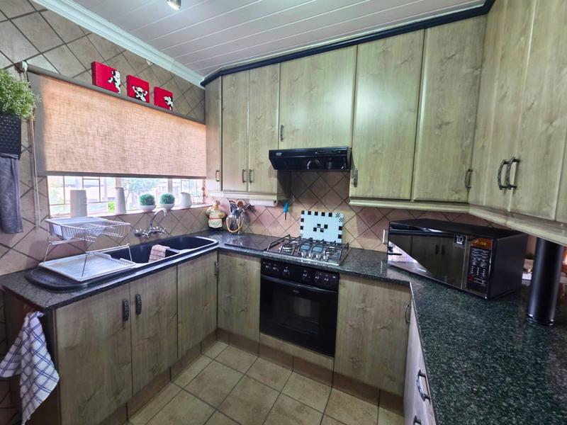 3 Bedroom Property for Sale in Birchleigh Gauteng