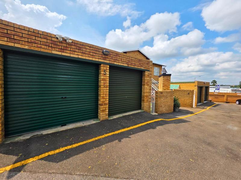 3 Bedroom Property for Sale in Birchleigh Gauteng