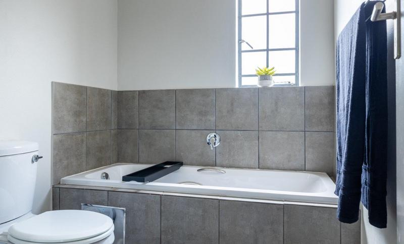 To Let 1 Bedroom Property for Rent in Alrode Gauteng