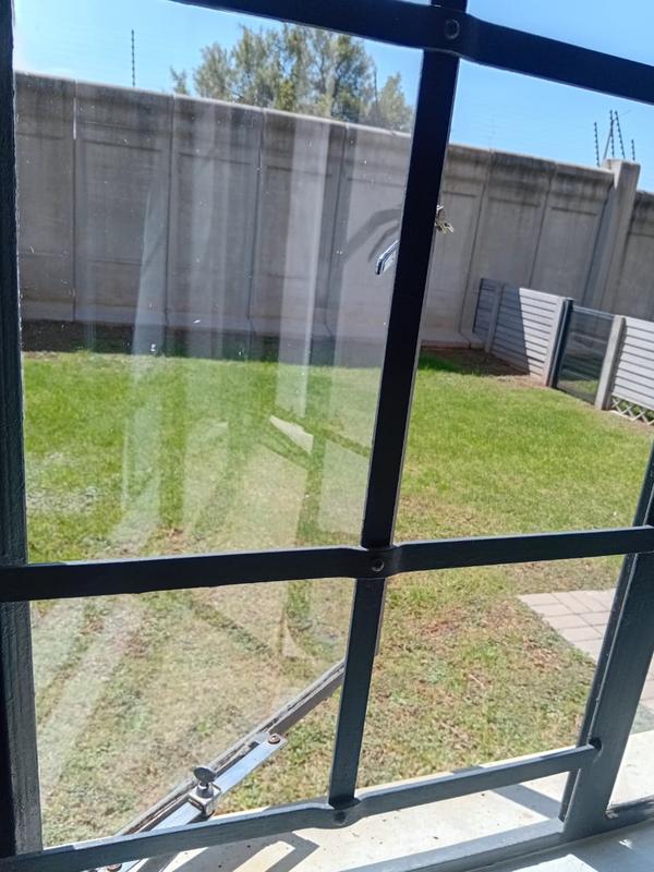 To Let 1 Bedroom Property for Rent in Alrode Gauteng