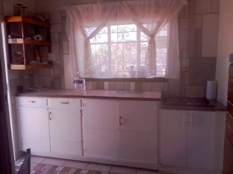 To Let 1 Bedroom Property for Rent in Symhurst Gauteng