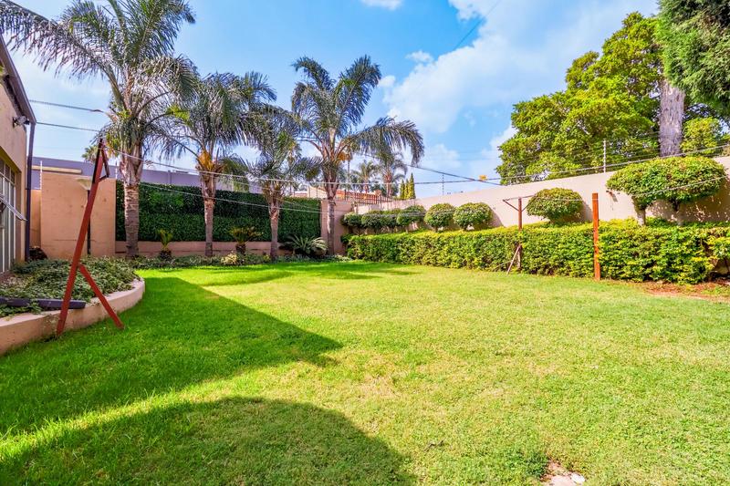 6 Bedroom Property for Sale in Christoburg Gauteng