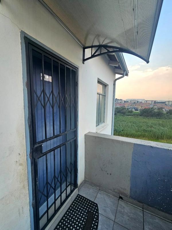 2 Bedroom Property for Sale in Fleurhof Gauteng