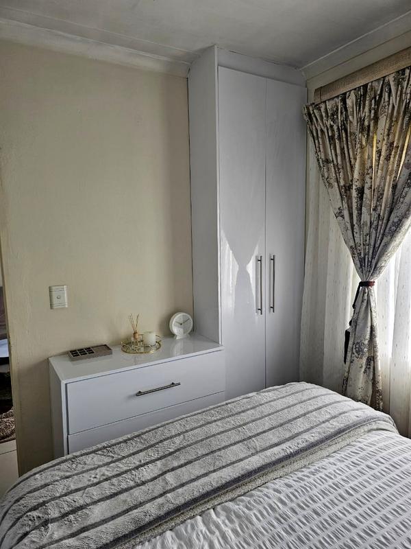 2 Bedroom Property for Sale in Fleurhof Gauteng