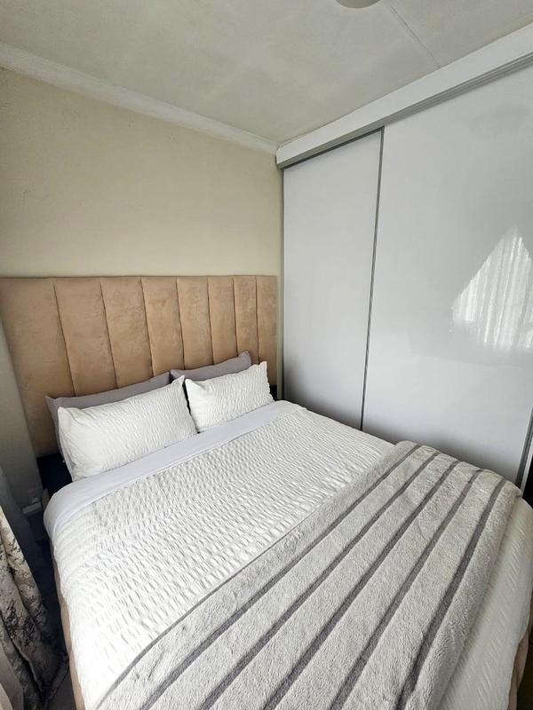 2 Bedroom Property for Sale in Fleurhof Gauteng