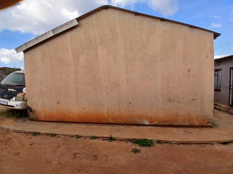 2 Bedroom Property for Sale in Lenasia South Gauteng