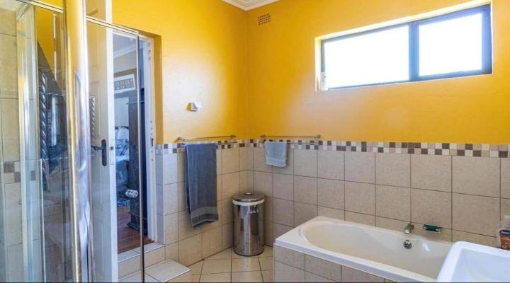 3 Bedroom Property for Sale in Mulbarton Gauteng