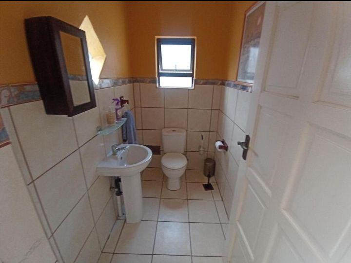 3 Bedroom Property for Sale in Mulbarton Gauteng