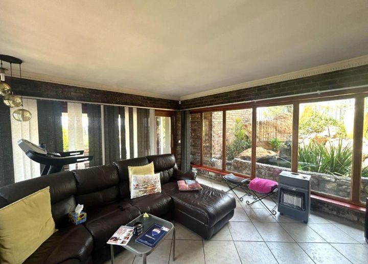 5 Bedroom Property for Sale in Ridgeway Gauteng