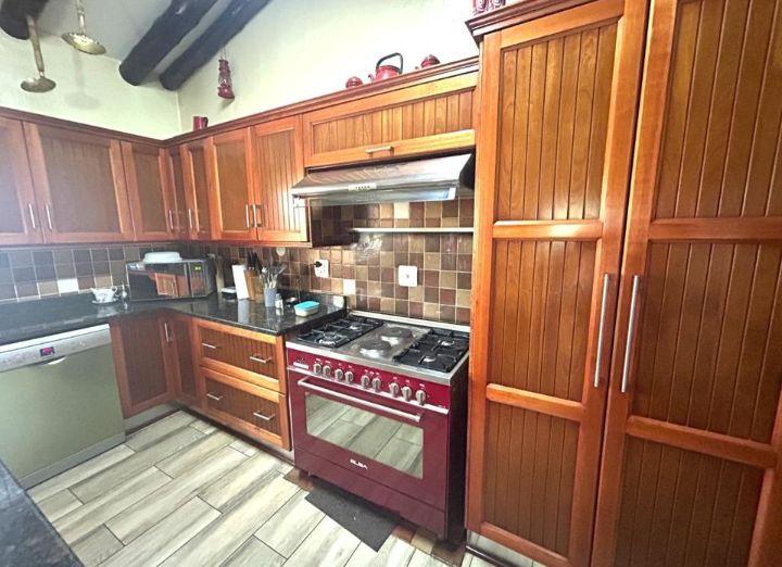 5 Bedroom Property for Sale in Ridgeway Gauteng