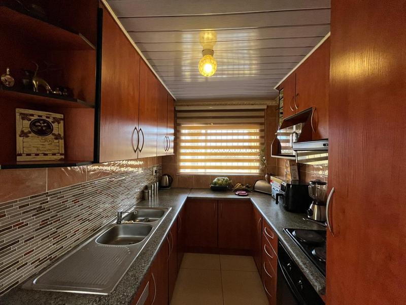 3 Bedroom Property for Sale in Protea Glen Gauteng