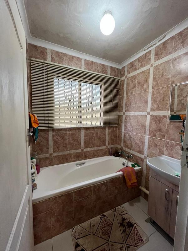 3 Bedroom Property for Sale in Protea Glen Gauteng