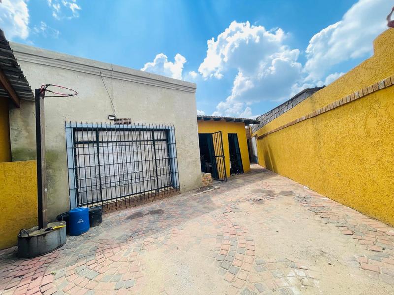 4 Bedroom Property for Sale in Tsakane Gauteng