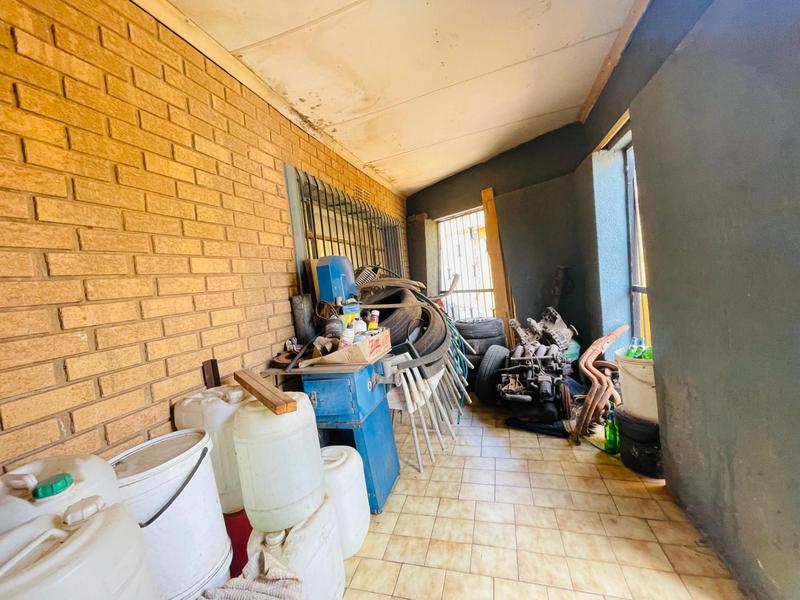 4 Bedroom Property for Sale in Tsakane Gauteng