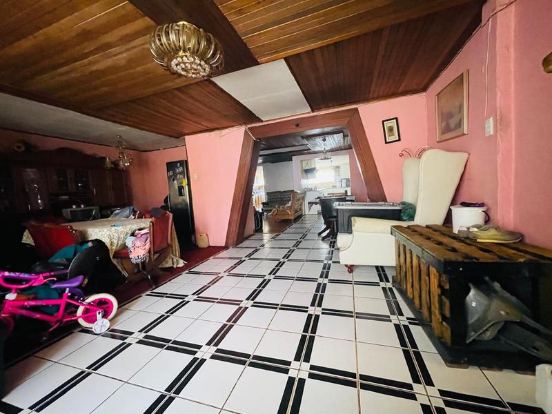 4 Bedroom Property for Sale in Tsakane Gauteng