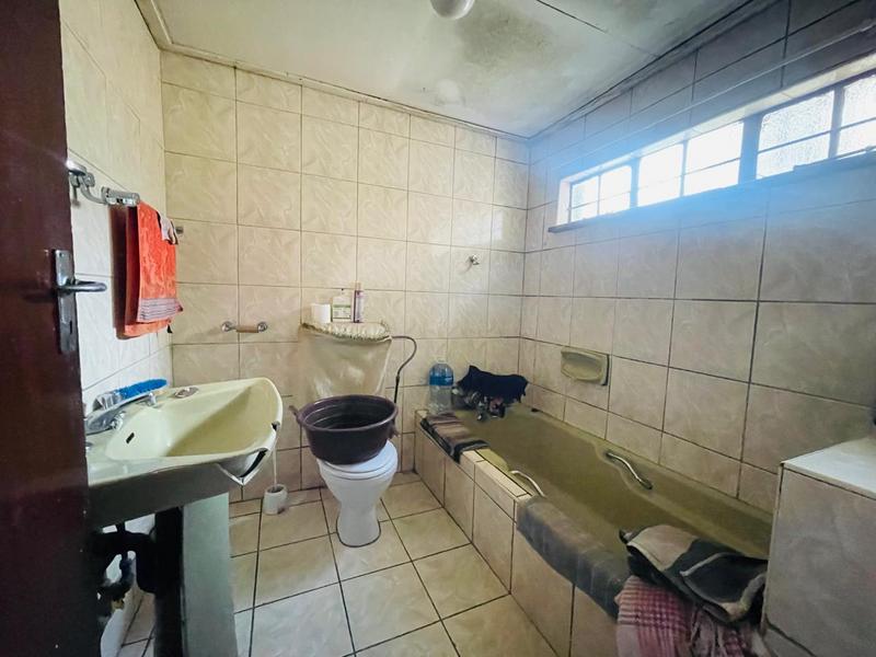 4 Bedroom Property for Sale in Tsakane Gauteng