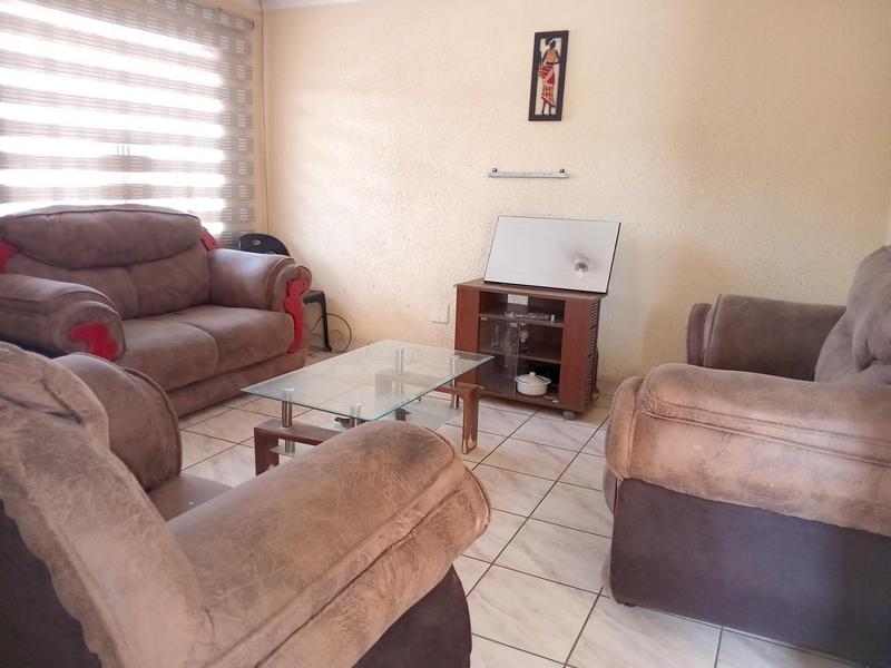 2 Bedroom Property for Sale in Beverley Hills Gauteng